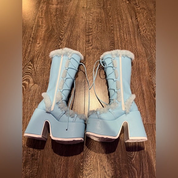 Dolls Kill Shoes - Dollskill pure vigilance platform faux fur boots
